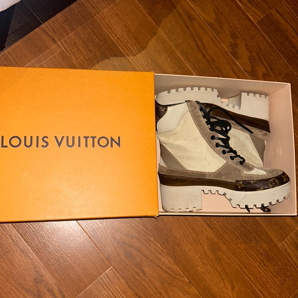 Laureate Platform Desert Boot